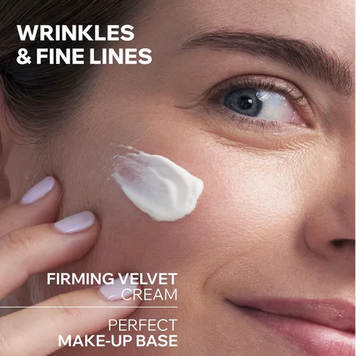 Vista 3 de Uriage Age Lift Crema antienvejecimiento con retinol, ácido hialurónico y manteca de karité, 3 veces menos arrugas visibles, 3 veces mayor firmeza