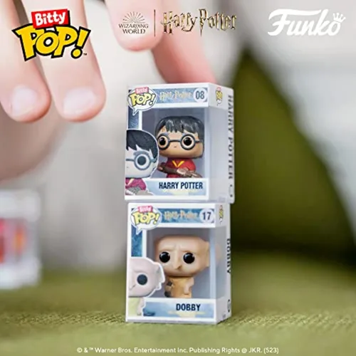 Vista 12 de Funko Bitty POP! HP - Harry en Robe con Bufanda, Pack de 4 - Harry Potter, Draco Malfoy, Dobby y una Mini Figura Misterio Sorpresa - 2.2 Cm