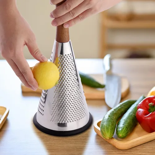 Vista 8 de Rallador de Queso Cónico con Mango - Rallador de Queso Multifuncional de Acero Inoxidable con Triple Función, Mango de Madera, Raspador