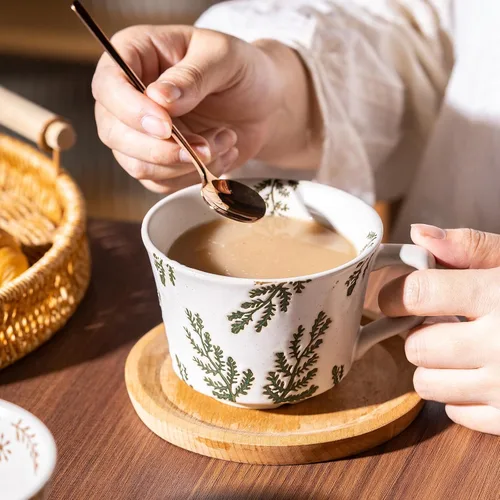 Vista 2 de Juego de 4 tazas de café con cuchara dorada, taza de cerámica pintada a mano de estilo antiguo de 11 onzas para hombres y mujeres, regalos únicos