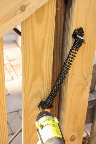 Vista 7 de National Hardware N165-498 Muelle de puerta y puerta de 11 pulgadas Cierre automático de puerta automático Tensión ajustable Triple Protegido