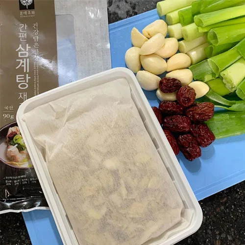 Vista 6 de GAGOPA Estofado de pollo coreano Samgyetang Kit de hierbas Comida saludable Coreana Sopa de pollo Ingredientes Kits de sopa coreana Sabor