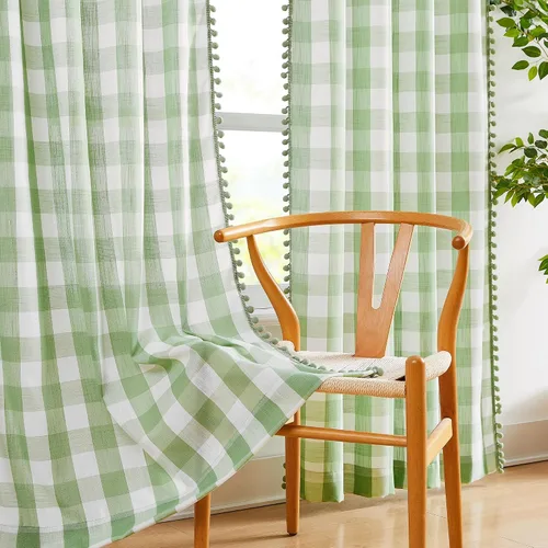 Vista 21 de Cortinas de cuadros blancos y negros con pompones, 45 pulgadas, semitransparentes a cuadros Blanco y negro
