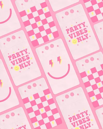 Vista 4 de xo, Fetti Preppy Party - Bolsas para bebidas de cumpleaños – 15 unidades Bonitas tazas de fiesta de cumpleaños, decoraciones de fiesta sonriente
