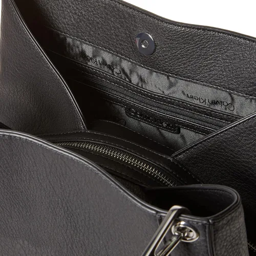 Vista 8 de Calvin Klein Reyna Novelty Bolso de hombro con tres compartimentos