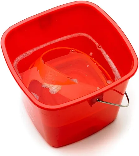Vista 4 de Mercer Culinary M18931 - Tablero Buddyz, 12 pulgadas x 18 pulgadas, rojo