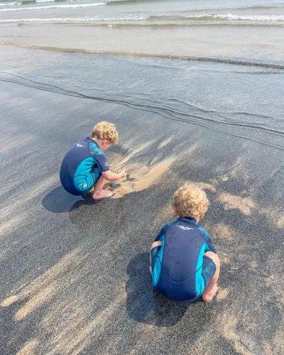 Vista 4 de Seaskin - Traje de neopreno para niños, cremallera frontal de 2 mm, trajes de baño térmicos cortos para buceo Neoprene Front Zip Diving Suits