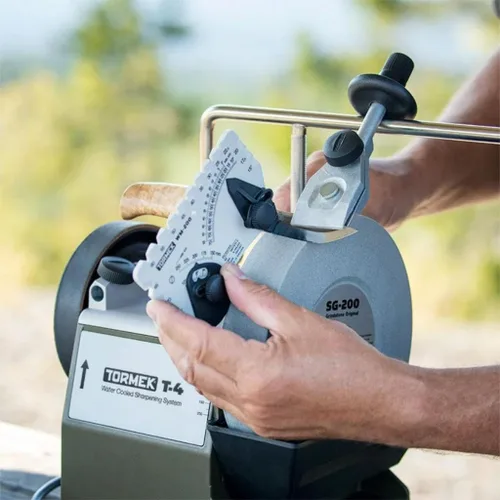 Vista 4 de Ajustador de ángulos para sistema de afilado Tormek WM-200 Angle Master. Establece el ángulo perfecto para afilar cuchillas. Funciona en sistemas
