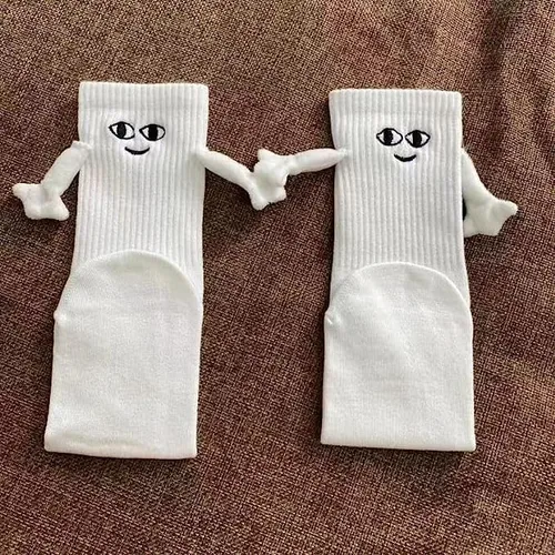Vista 9 de Calcetines tomados de la mano,Divertidos pares magnéticos de mano a mano calcetines de tubo medio,Calcetines novedosos para muñecas 3D, regalos