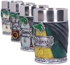 Vista 5 de Nemesis Now El Señor de los Anillos - Juego de 3 vasos de chupito, con Hobbits Frodo, Samwise, Pippin y Merry, coleccionables de resina pintados a