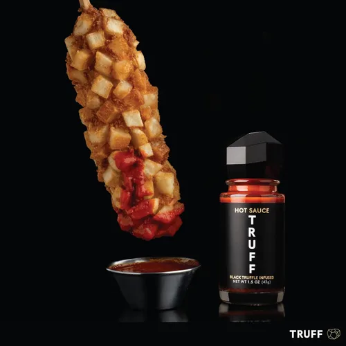 Vista 6 de TRUFF Paquete de 4 mini juego de salsa picante, botellas de viaje portátiles de salsa picante gourmet, trufa negra y chiles, idea de regalo