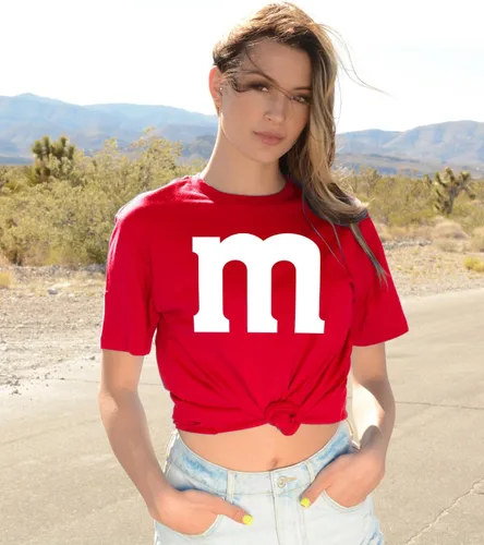 Vista 3 de Camiseta divertida de Halloween para mujer, diseño de texto en inglés "M Letter