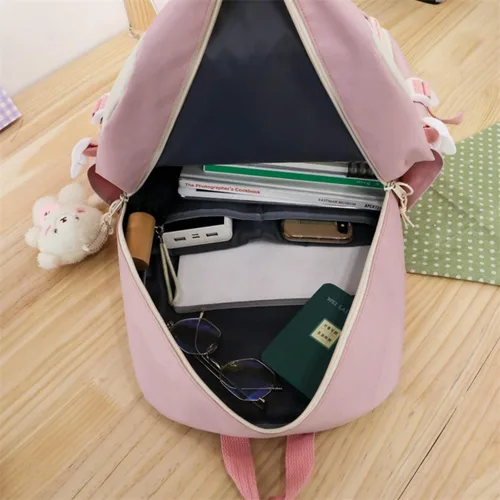 Vista 9 de Juego de 5 mochilas kawaii con colgante de oso y alfileres - Kit de mochila de conejito de anime japonés con diseño de retazos, Negro -, Mochila