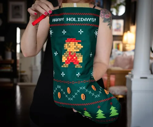 Vista 3 de Nintendo Super Mario Bros. Calcetines navideños bordados retro