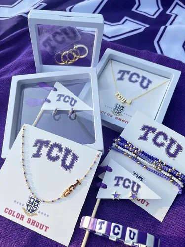 Vista 3 de Color Shout El collar de la Universidad Cristiana de Texas collar de cuentas de esmalte TCU conjunto lateral
