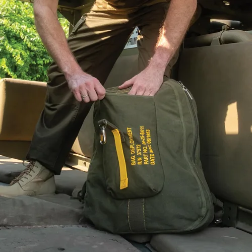 Vista 2 de Rothco Bolsa de vuelo de lona vintage - Mochila de viaje robusta y espaciosa Verde oliva (Olive Drab)