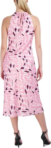 Vista 2 de BCBGeneration Vestido midi ajustado y acampanado con cuello halter y cierre de lazo