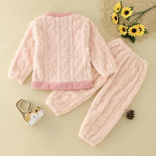 Vista 2 de TBUIALL Ropa de otoño e invierno para niñas pequeñas, manga larga, estampado de fresas, pantalones, 2