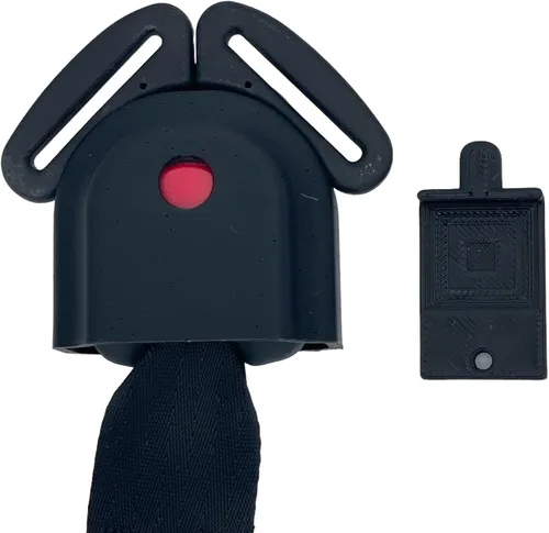 Vista 5 de Buckle Boss® Transit para asientos convertibles Cosco (solo protector de cinturón de seguridad) Fundas de botón de cinturón de seguridad