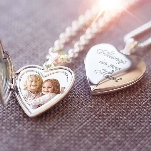 Vista 8 de PicturesOnGold - Collar con colgante de corazón personalizado Always in My Heart de plata o oro