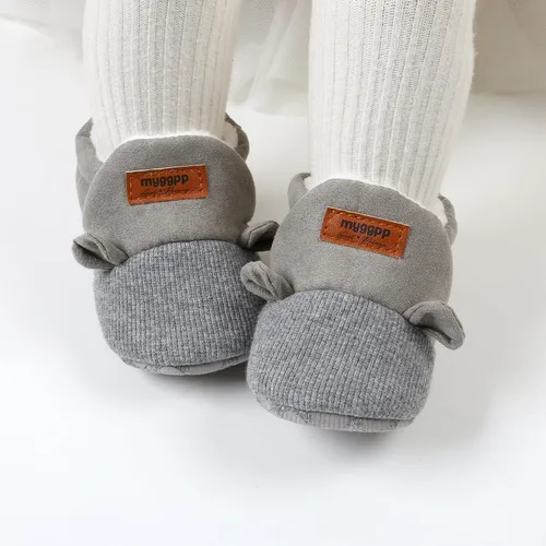 Vista 2 de Ohwawadi - Calcetines de forro polar para bebé o niña, suaves y calientes, botas o zapatos para bebés recién nacidos, con estilos de dibujos
