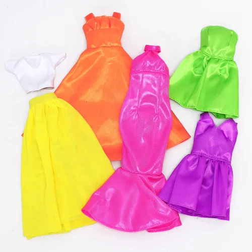 Vista 4 de Tara Toys - Barbie: Sé una verdadera diseñadora de moda