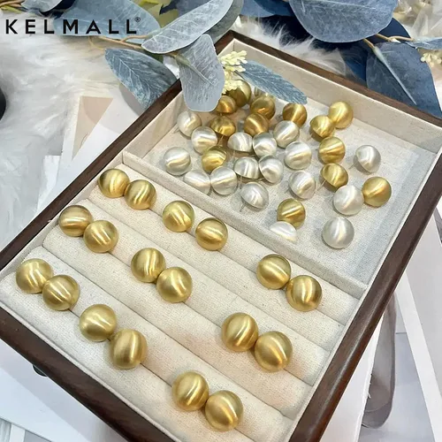 Vista 61 de KELMALL Aretes tipo argolla de oro de 14 quilates para mujer, hipoalergénicos, gruesos, redondos, no se deslustra, para orejas sensibles