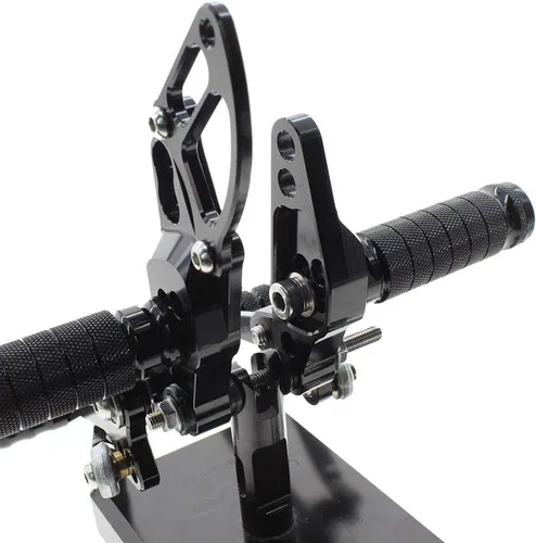 Vista 5 de Krace Estriberas para motocicleta, reposapiés, pedales de cambio de freno, tablas ajustables para Ducati STREETFIGHTER 848 1100, color negro