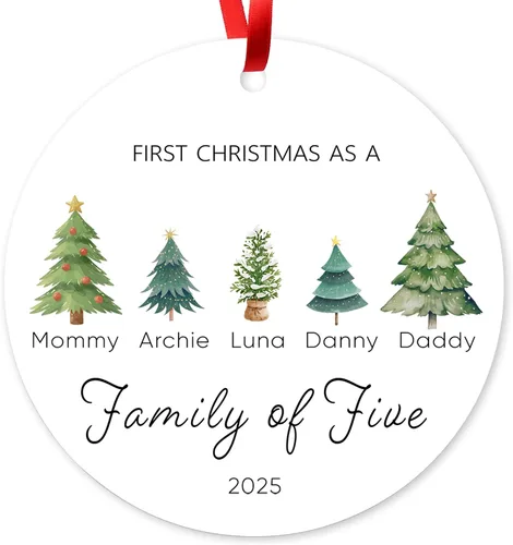 Vista 7 de Adorno de Navidad de familia de 3 2025, adorno personalizado para la primera Navidad del bebé, recuerdo de adorno familiar con tema de oso, 3.5 Co-03