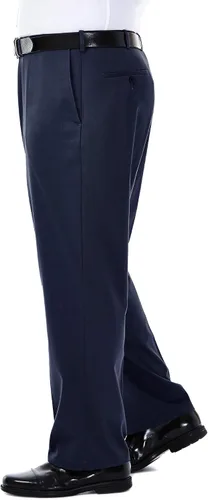 Vista 2 de Haggar - Pantalón caqui para hombre, diseño de ajuste clásico con frente plano, no se plancha (tallas regulares, grandes y altas)