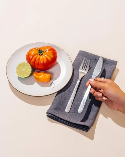 Vista 4 de Caldo Servilletas de lino – Rústicas – Tela suave y duradera – Lavable y reutilizable – Paquete de 4 – 20 x 20 pulgadas (pizarra)
