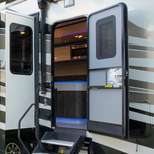 Vista 8 de Lippert Components 859791 Screen Defender RV - Protector de pantalla de aluminio para puerta de entrada, puerta de 24 pulgadas