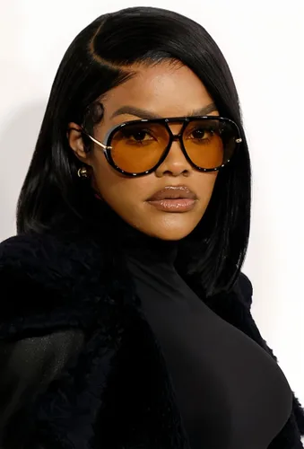 Vista 6 de Lentes de sol estilo aviador retro dorados para mujeres y hombres, 2025 de metal de gran tamaño de los años 70, gafas de sol negras