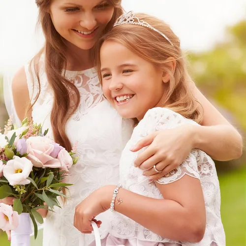 Vista 4 de MONOOC Pulseras con iniciales de cuentas, regalos para niñas, pulsera ajustable de perlas rosas y bolas de diamantes de imitación, pulseras con dije
