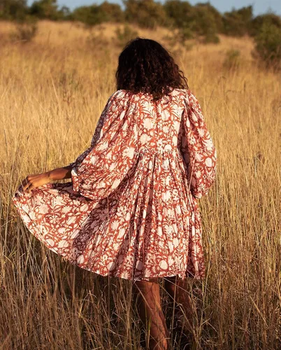 Vista 3 de Vestidos de verano para mujer, estilo casual, bohemio, floral, babydoll con mangas de globo, media apertura, vestido corto de playa