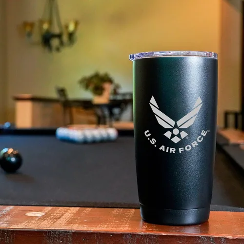 Vista 6 de Military Gift Shop - Vaso de 20 onzas de la Fuerza Aérea, taza de café de acero inoxidable de doble pared con tapa Regalos de la Fuerza Aérea