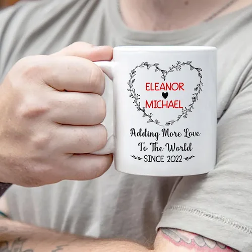 Vista 2 de Taza de regalo para novio/novia, regalos personalizados para agregar más amor al mundo, regalos de taza con nombre personalizado para recién