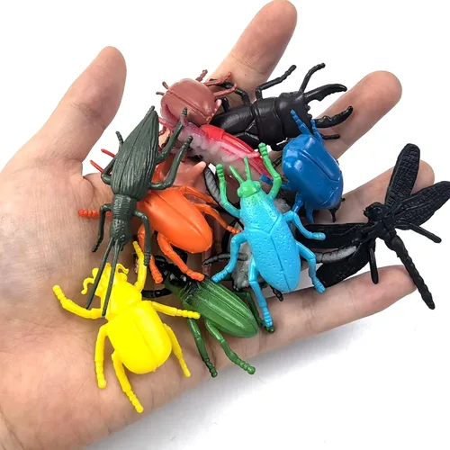 Vista 5 de YOOHUA 48 piezas de minijuguetes de insectos falsos de plástico para niños pequeños, regalos de fiesta de cumpleaños de Halloween, regalos de Pascua