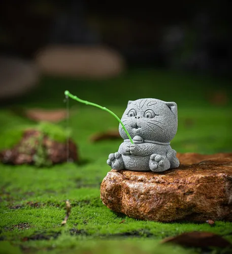 Vista 2 de livelyfish Estatua de gato de pesca, figuras de pescador, escultura de piedra arenisca para jardín de hadas, acuario, pecera, bonsái, decoración