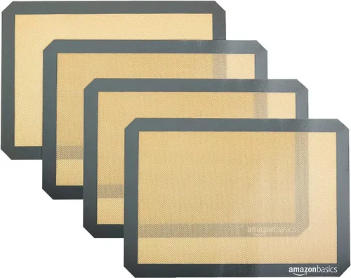 Vista 9 de Amazon Basics Alfombrilla de silicona para hornear macarons, antiadherente, apta para alimentos, 16.5 x 11.6 pulgadas, beige/gris, paquete de 2
