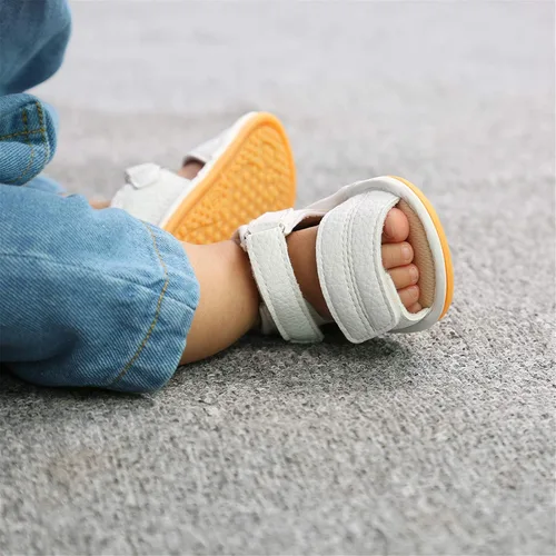 Vista 2 de RVROVIC Sandalias para bebés niños y niñas, zapatos de verano de primera calidad para exteriores, ligeras, suaves, antideslizantes, suela para niños