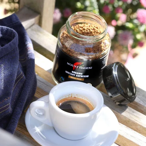 Vista 2 de Mount Hagen Café espresso instantáneo, café expreso orgánico ecológico hecho de granos arábica de tostado medio, café instantáneo liofilizado