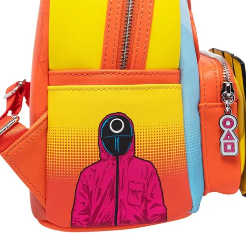 Vista 6 de Loungefly Netflix Squid Game Light Up Singing Young Hee Cosplay Mini Mochila, Varios colores, Sqbk0002