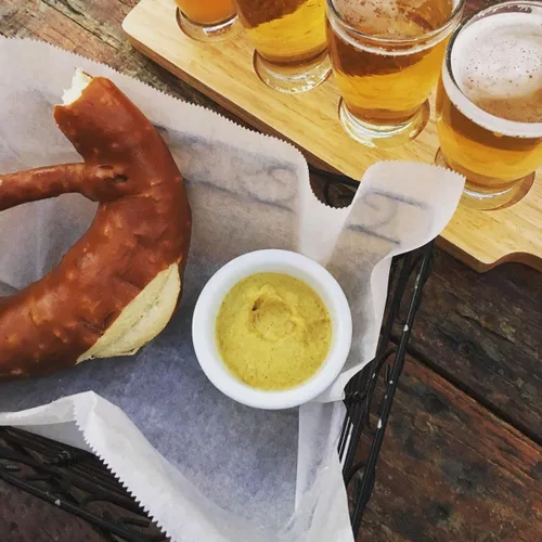 Vista 5 de Gold's New York Deli bajo en sodio, certificado Kosher, sin gluten, sin grasa, solo 10 calorías por porción, fabricado en los Estados Unidos