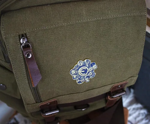 Vista 6 de Marvel Studios Eternals Cosmic Symbols - Pin de estreno de edición limitada Accesorios de insignia de broche de metal para mochila, ropa, sombreros