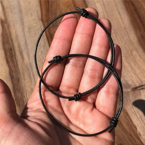 Vista 3 de Pulsera de cuero genuino de 2 mm para hombres - Pulsera ajustable hecha a mano, pulsera de cuero minimalista, accesorios simples, cuero premium