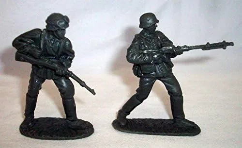 Vista 3 de Escuadrón alemán de asalto de la Segunda Guerra Mundial ofrecido y fabricado por Classic Toy Soldiers, Inc