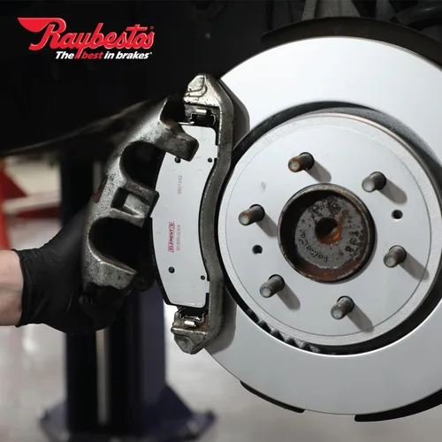 Vista 5 de Raybestos Premium Raybestos Element3 EHT™ Juego de pastillas de freno traseras de repuesto para modelos Audi A3/A4/A6/A8/Allroad/S6/S8/TT