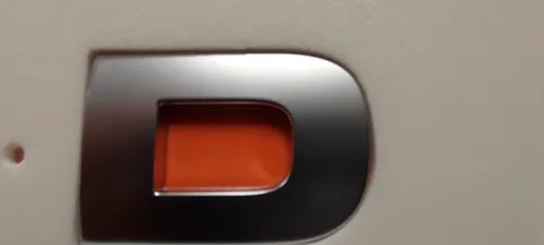 Vista 2 de Mitsubishi Outlander - Calcomanía de satén con emblema para capucha de Outlander 2022 2023 2024