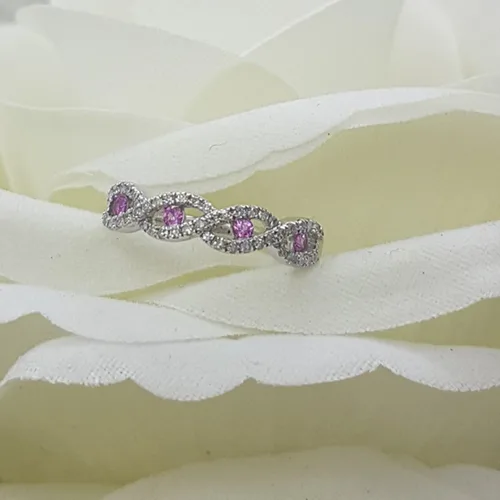 Vista 4 de Anillo de boda apilable de oro de 10 quilates con zafiro rosa y diamante blanco para mujer, zafiro rosa, Zafiro